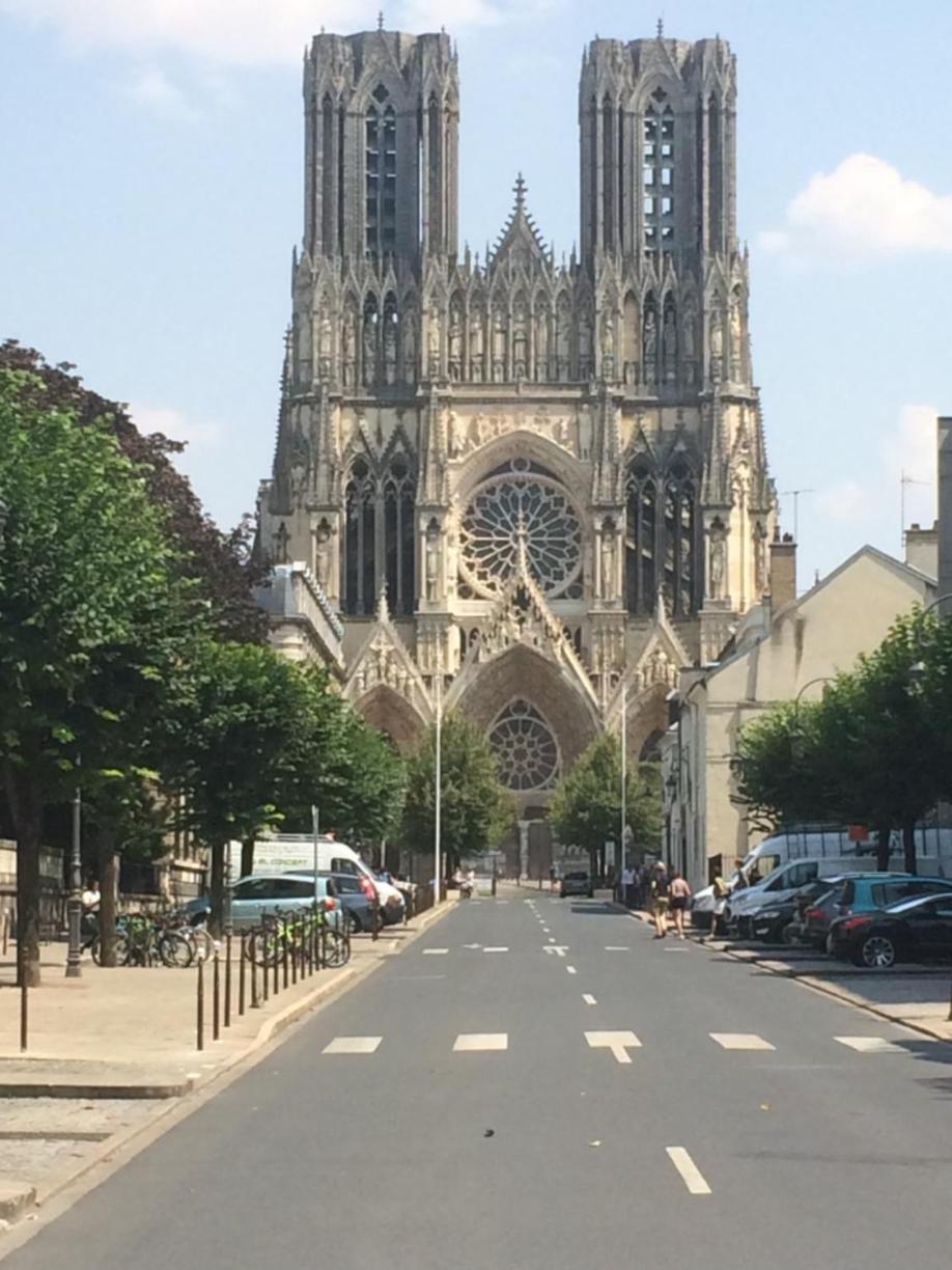 Le Cosy Marnais, Centre Ville, Vue Cathedrale Reims Buitenkant foto